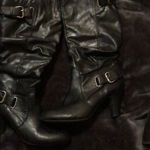 Women’s black boots